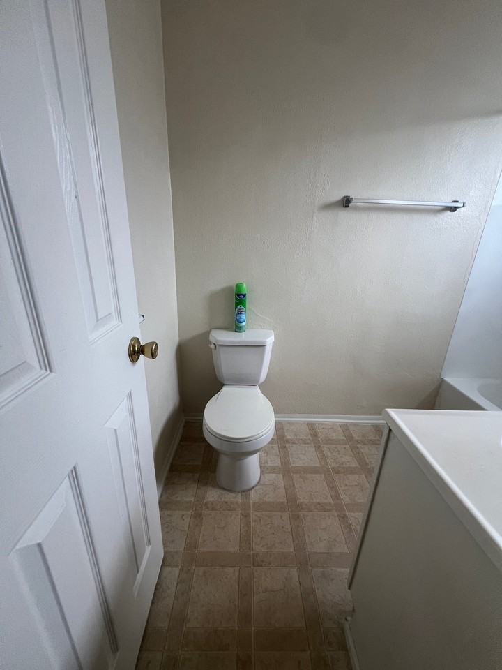 5822 Kingman Ave #H - Photo 6 of 10