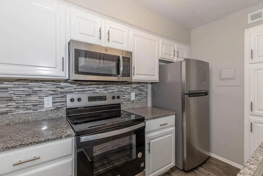 7913 Harwood Rd #31 - Photo 4 of 19