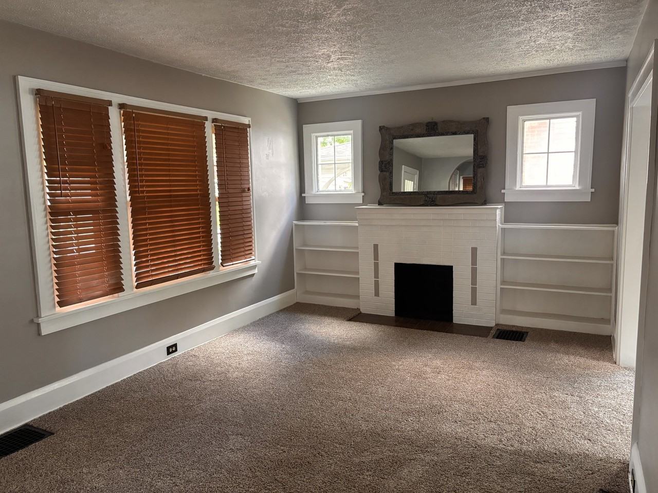 1016 11th St Ne - Photo 2 of 14