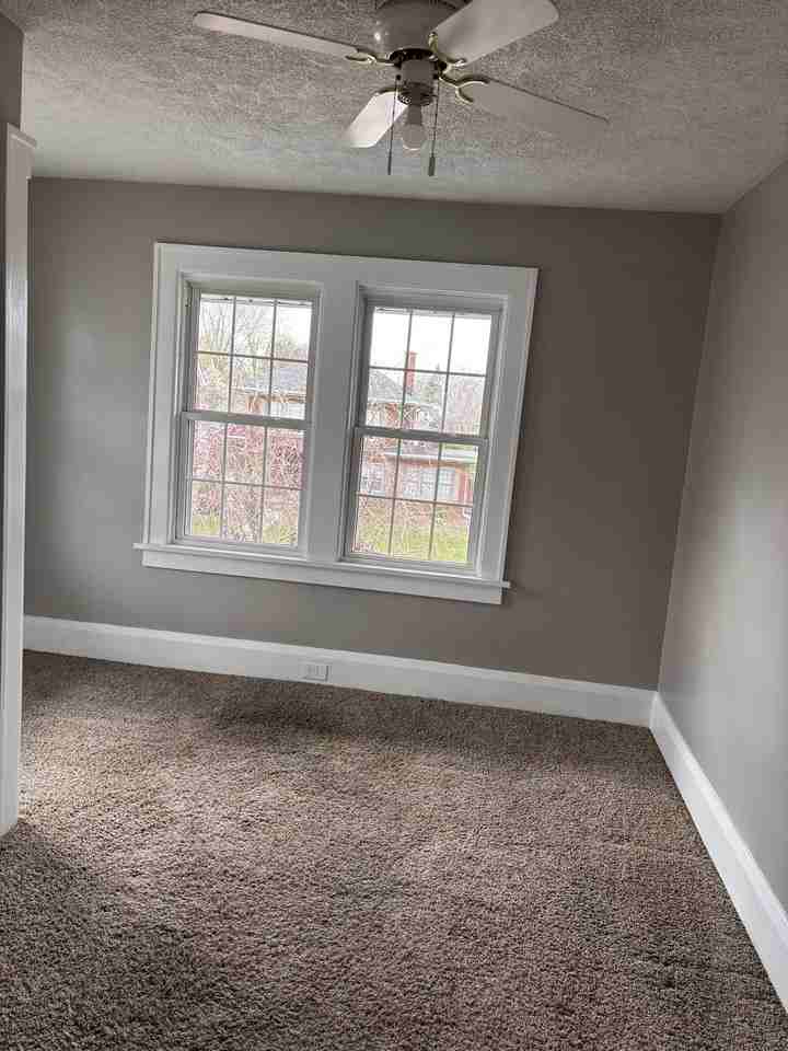 1016 11th St Ne - Photo 5 of 14