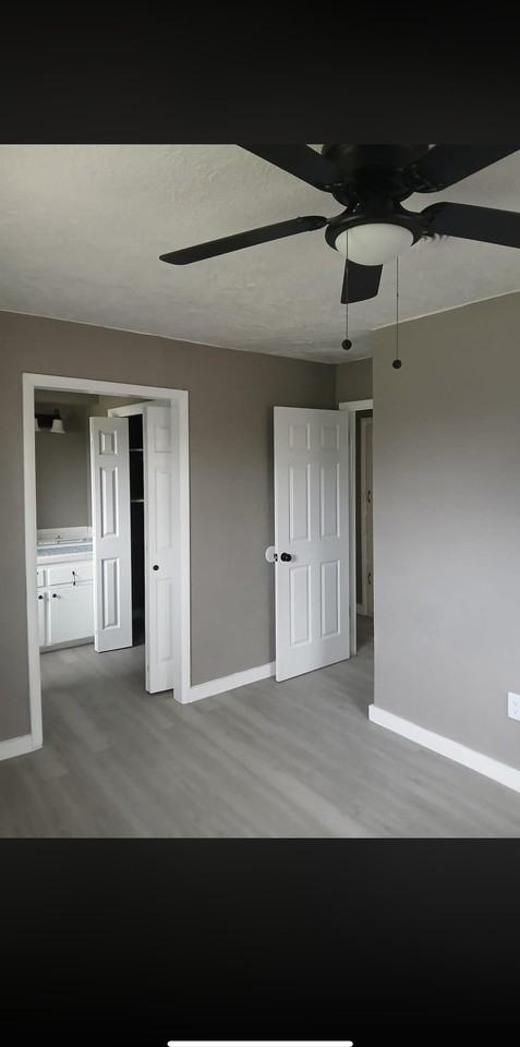 3808 Se Bedford Dr - Photo 3 of 9