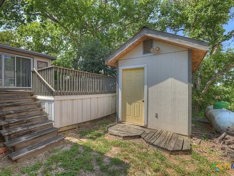 238 Global Dr - Photo 4 of 18