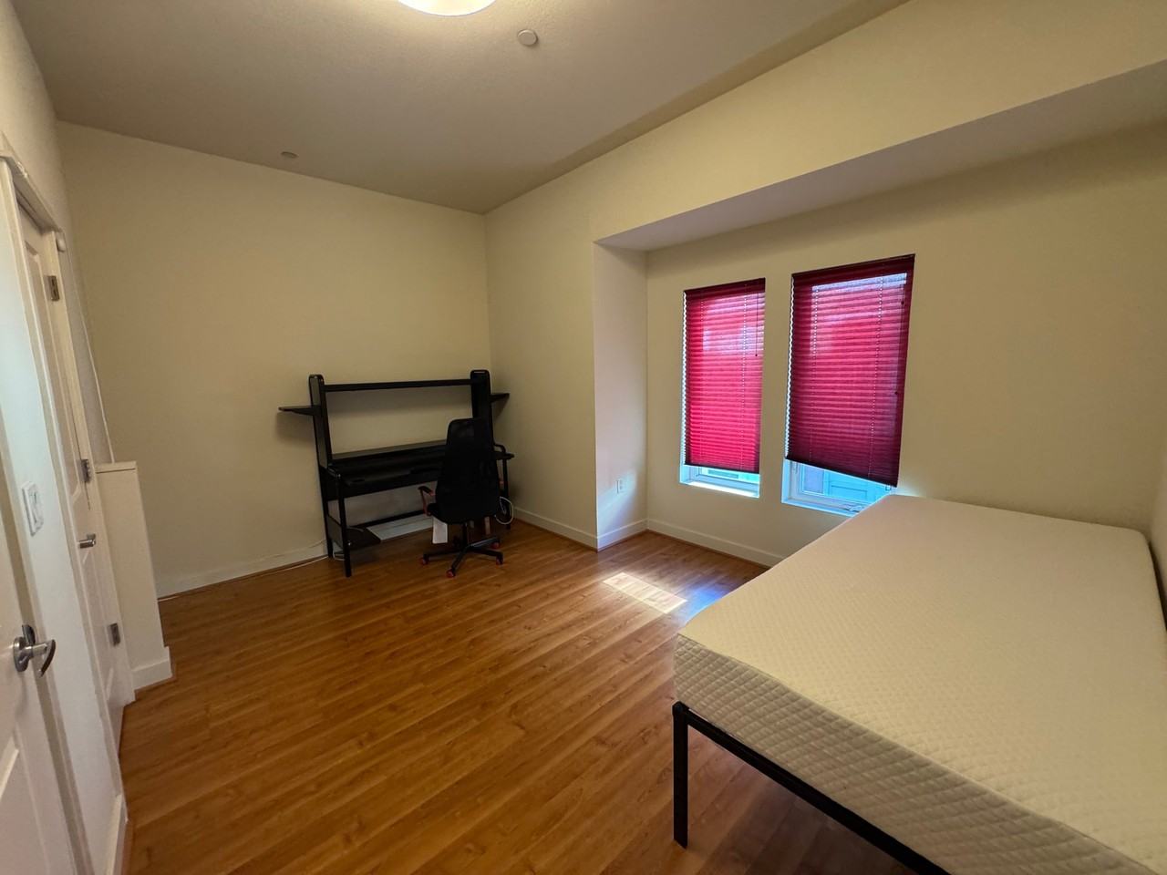 179 Cahill Park Dr - Photo 3 of 6