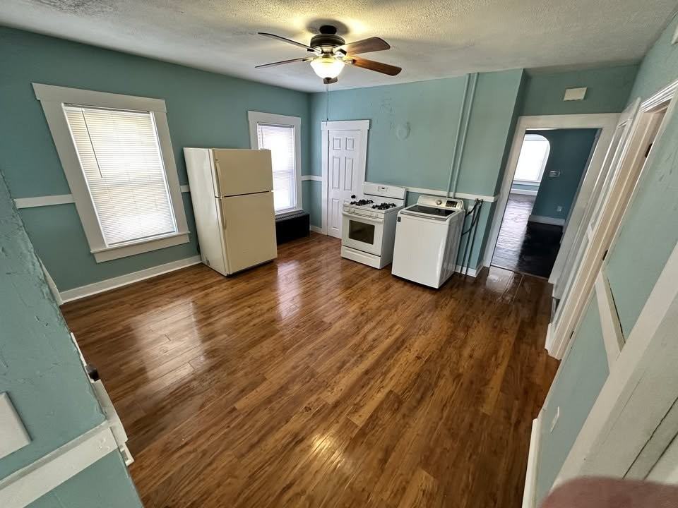 62 Lakewood St #1 - Photo 4 of 10