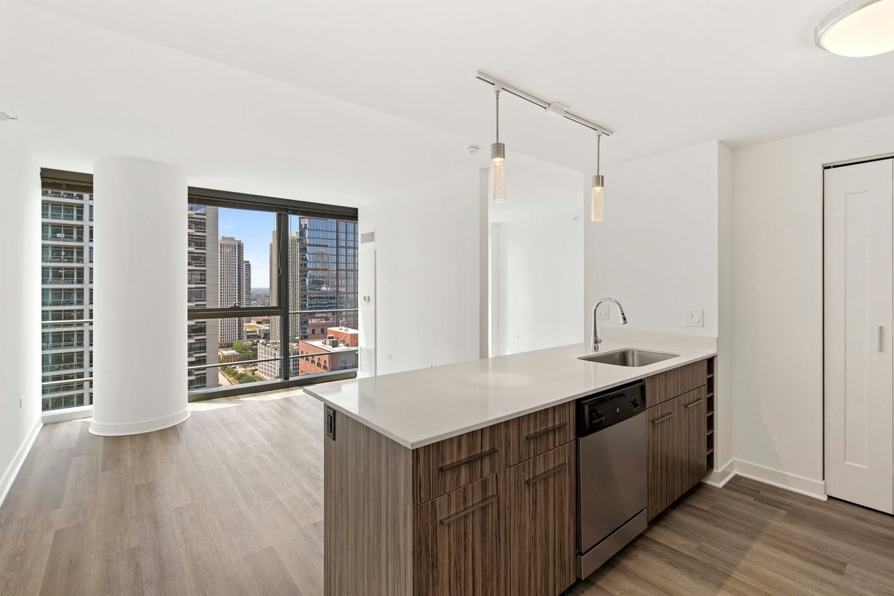 298 W Wolf Point Plz - Photo 4 of 14