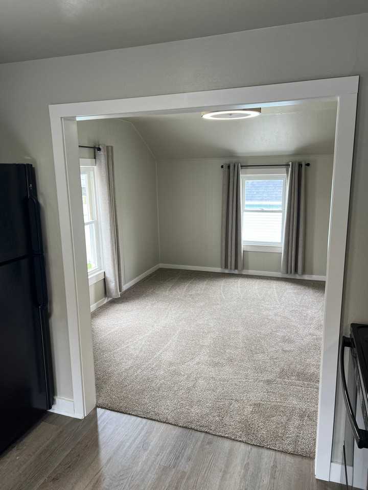 1206 1/2 Pershing St #2 - Photo 7 of 15
