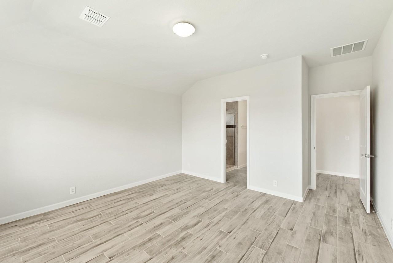 920 Elk Ridge Run - Photo 7 of 20