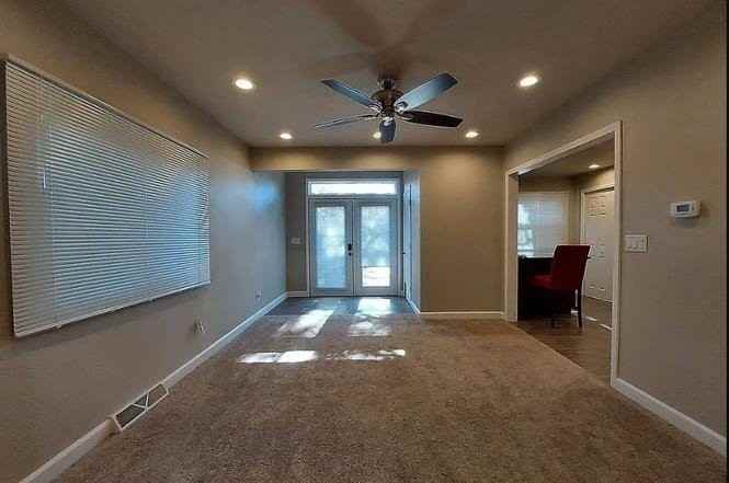 621 E Granger Ave - Photo 4 of 16