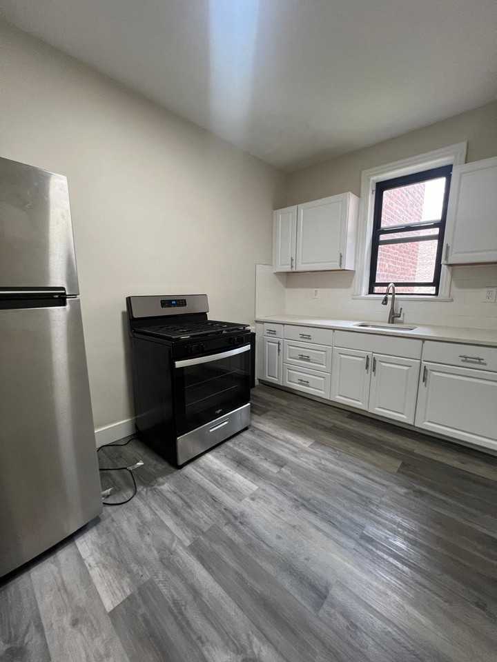 195 Prospect St #S09 - Photo 2 of 4