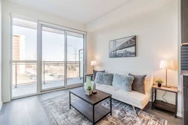 3237 Bayview Avenue - Photo 3 of 6