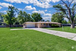 featured image of 400 S Evergreen Ln