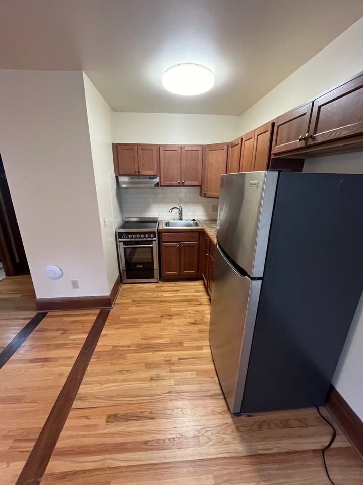 21 S Highland Ave #1 - Photo 4 of 7