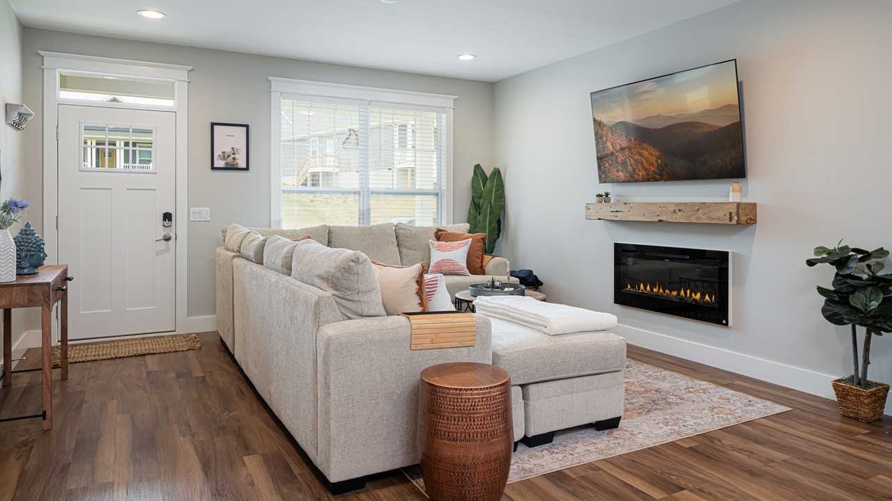 1208 Seven Sisters Ln #NA - Photo 3 of 39