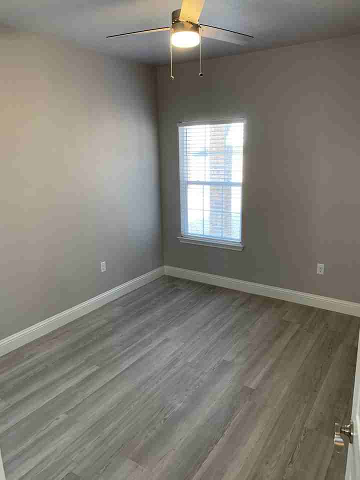 2644 E 14th St #A - Photo 2 of 10