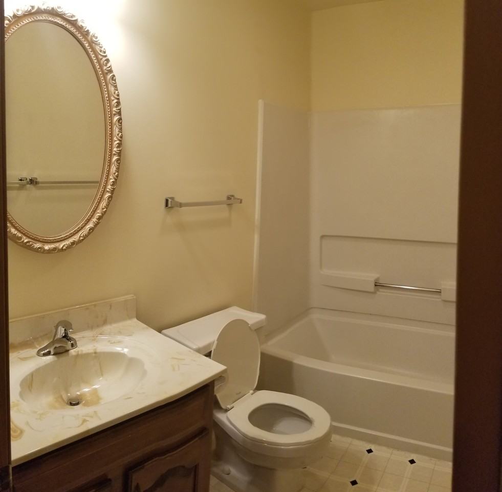 710 Priestley Townhouse Ct #710 - Photo 7 of 9
