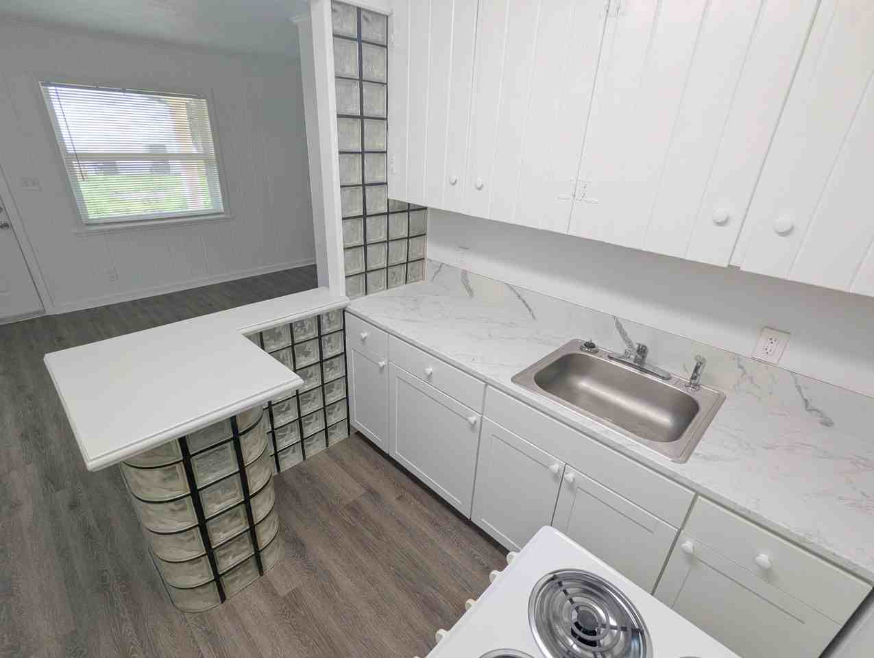 405 58th St #5907 - Photo 4 of 10