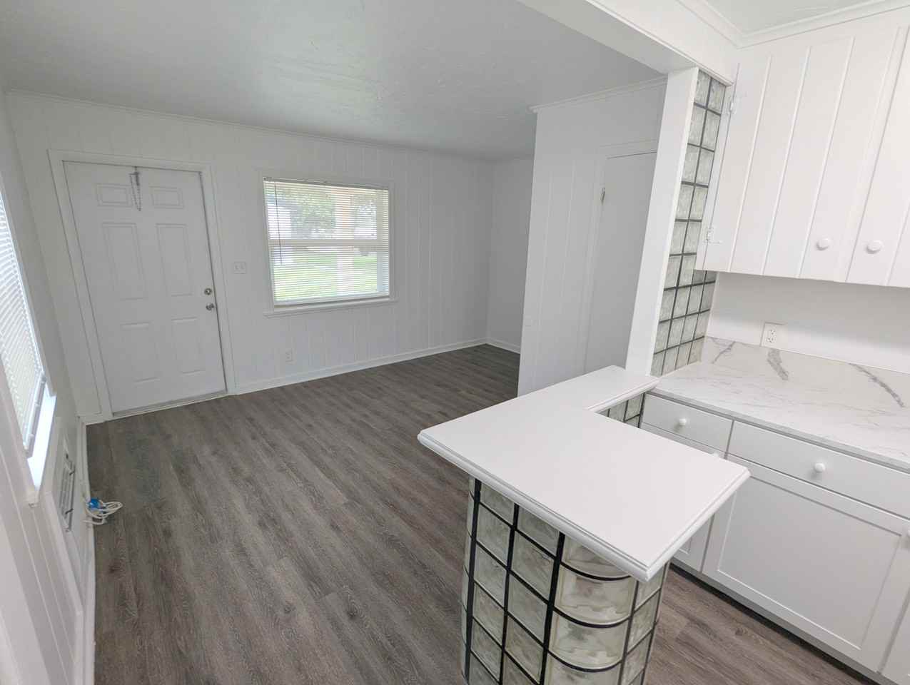 405 58th St #5907 - Photo 6 of 10