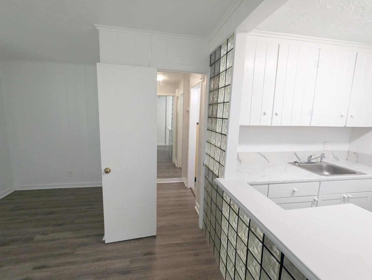 405 58th St #5907 - Photo 7 of 10