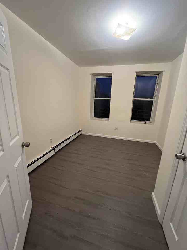651 Vermont St #2R - Photo 2 of 6