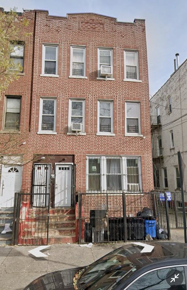 651 Vermont St #2R - Photo 6 of 6