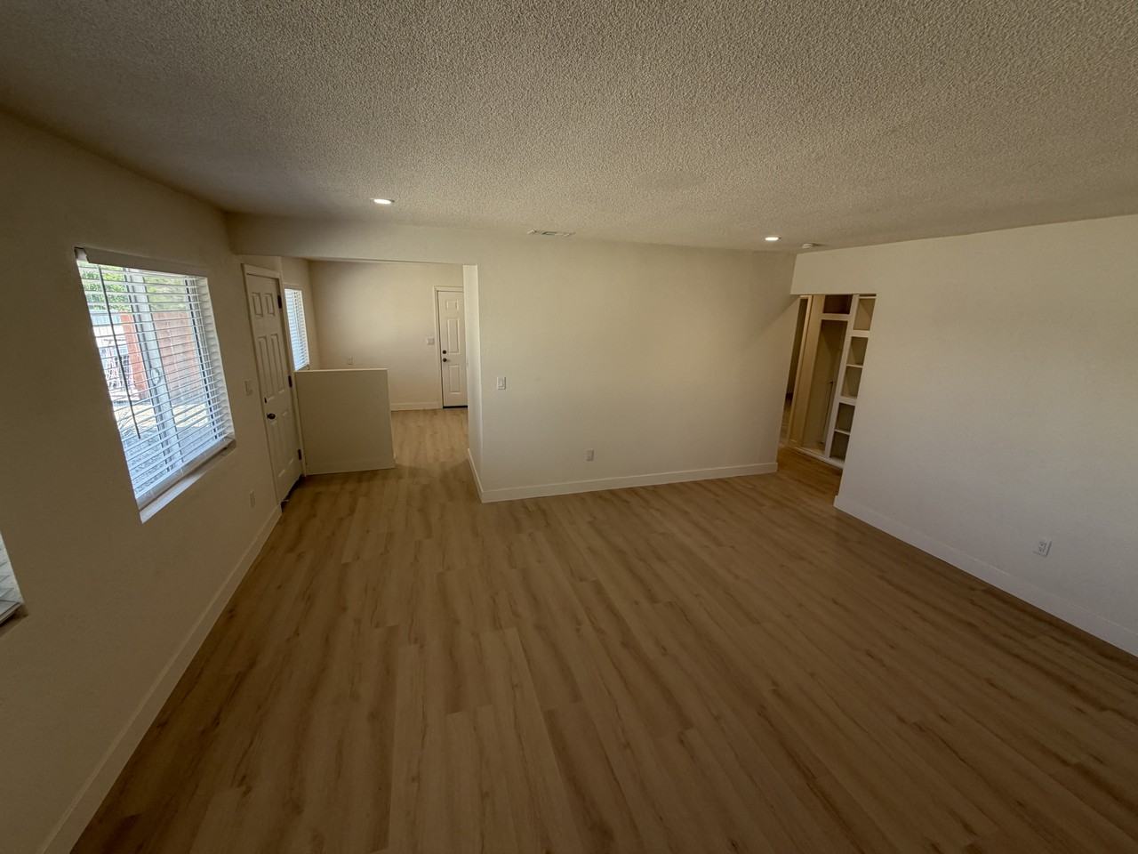 180 E Barbour St #NA - Photo 5 of 14