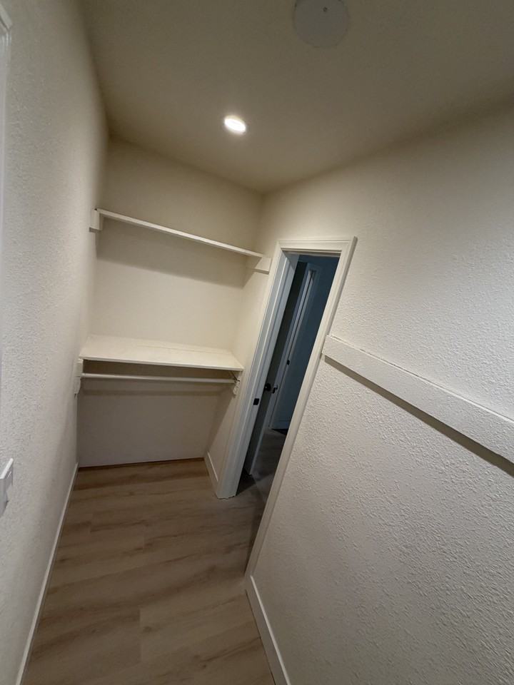 180 E Barbour St #NA - Photo 7 of 14