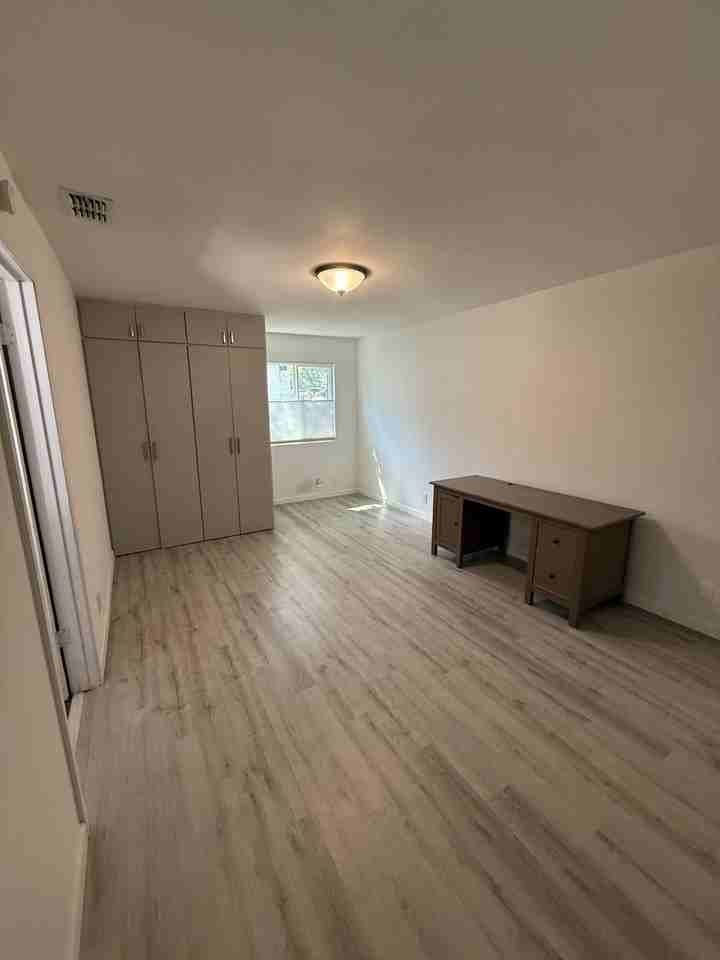 1003 Stoneoak Ln #NA - Photo 4 of 31