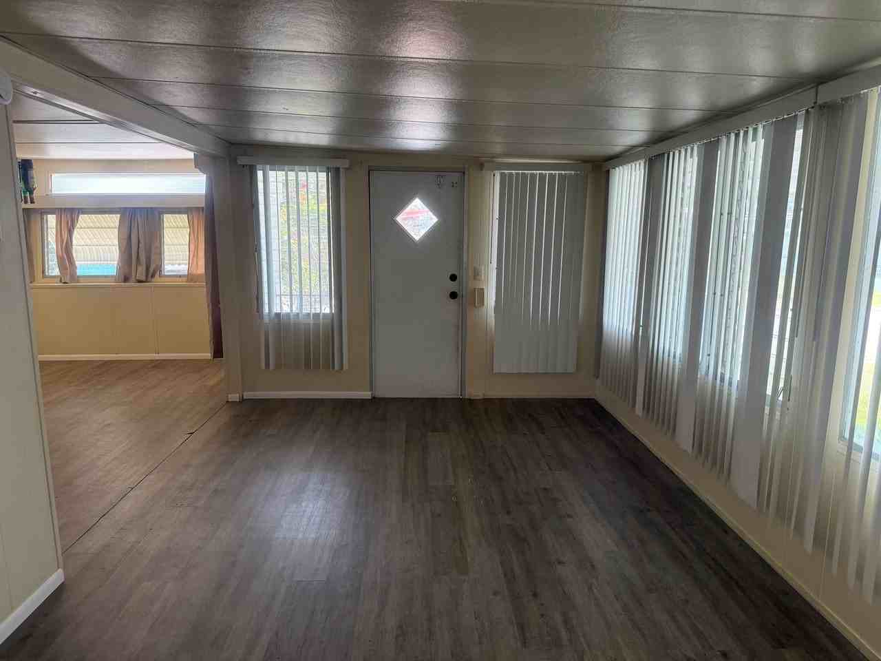 707 50th Ave W - Photo 5 of 27