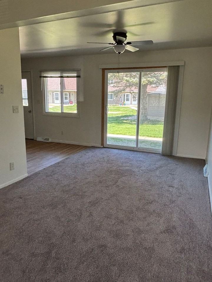 146 Falls Rd - Photo 5 of 12