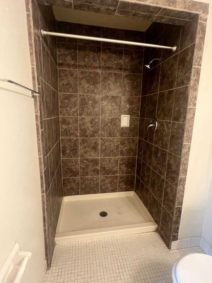 146 Falls Rd - Photo 7 of 12