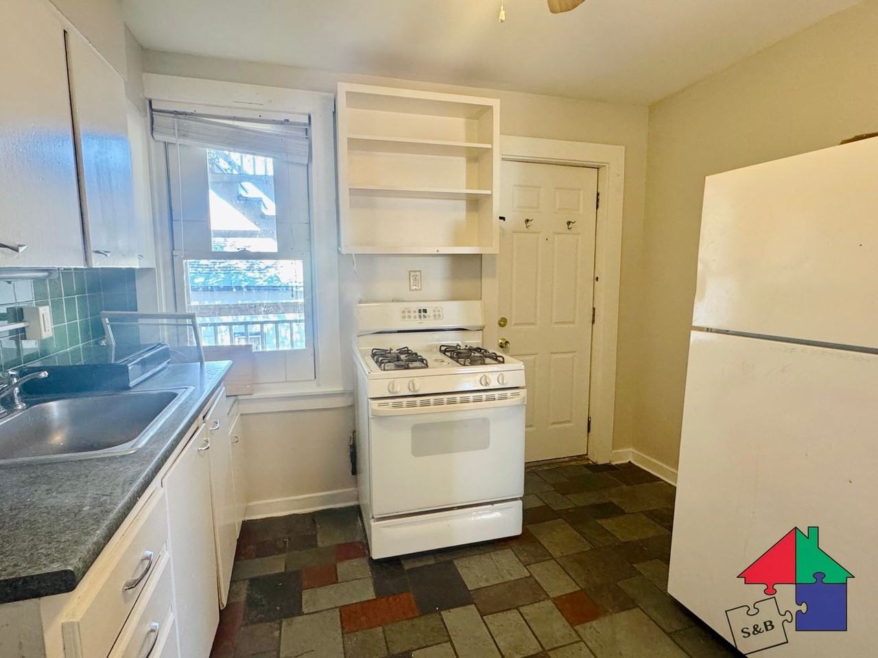 52-62 Cedar Street - Photo 6 of 38