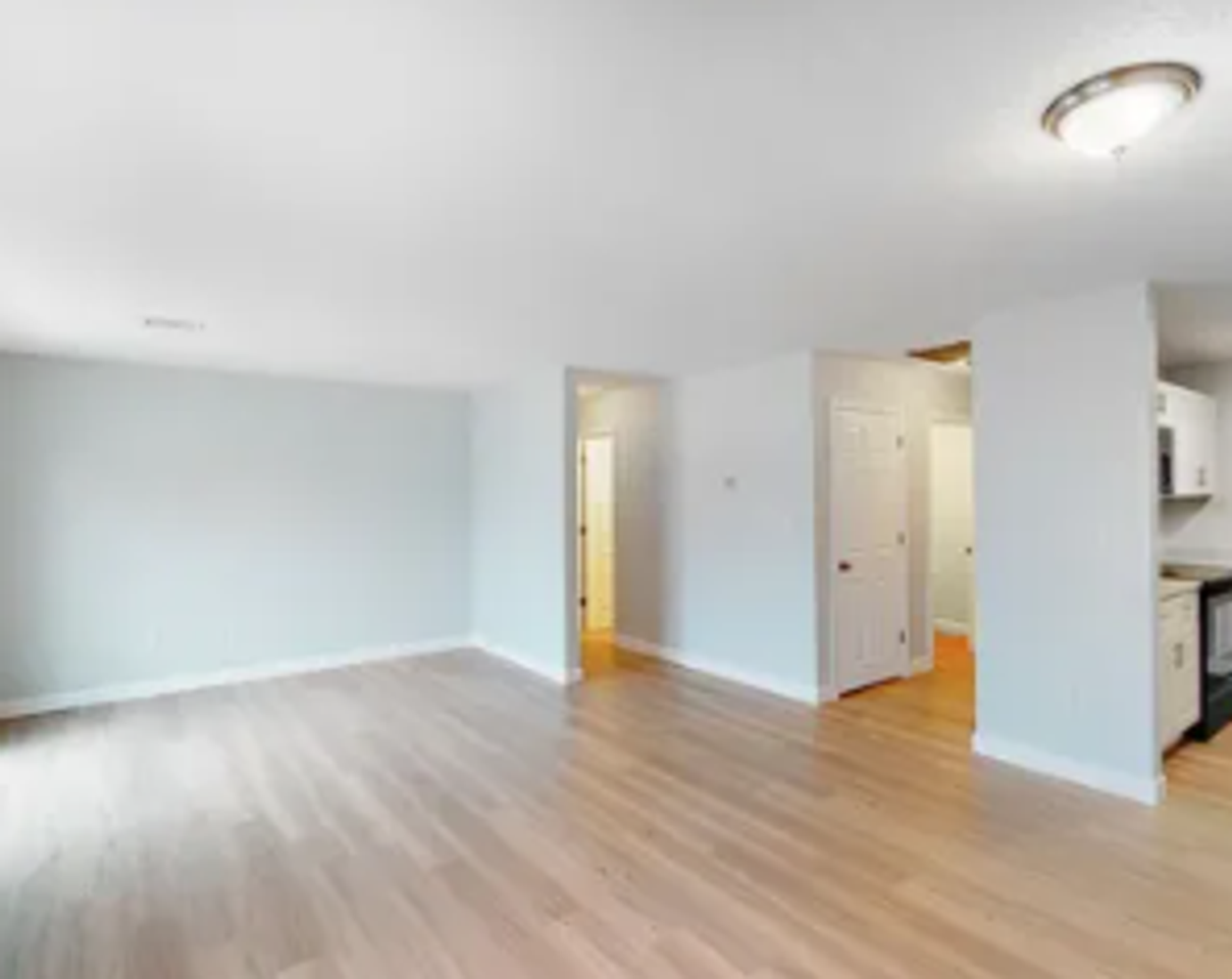 110 Briggs Hill - Photo 5 of 11