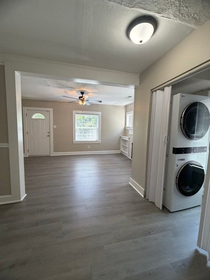 208 Linwood Dr - Photo 3 of 14