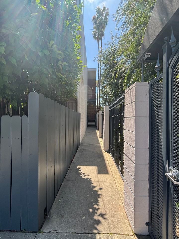 Oakland Ave 650- Hillsides - Photo 7 of 33