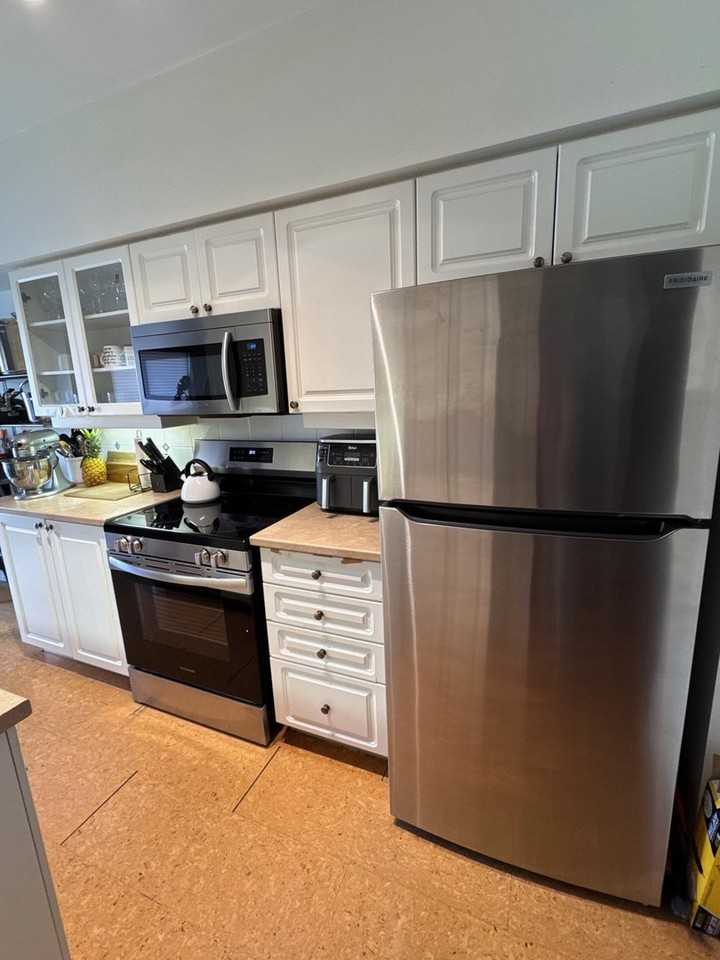 1181 Lower Village Cres - Photo 7 of 15