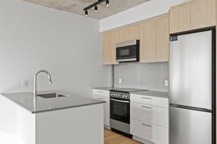 5630 Rue De Marseille - Photo 1 of 1