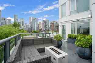 1383 Marinaside Cres - Photo 1 of 1
