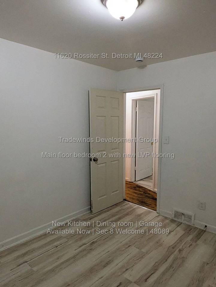 11620 Rossiter St - Photo 3 of 13