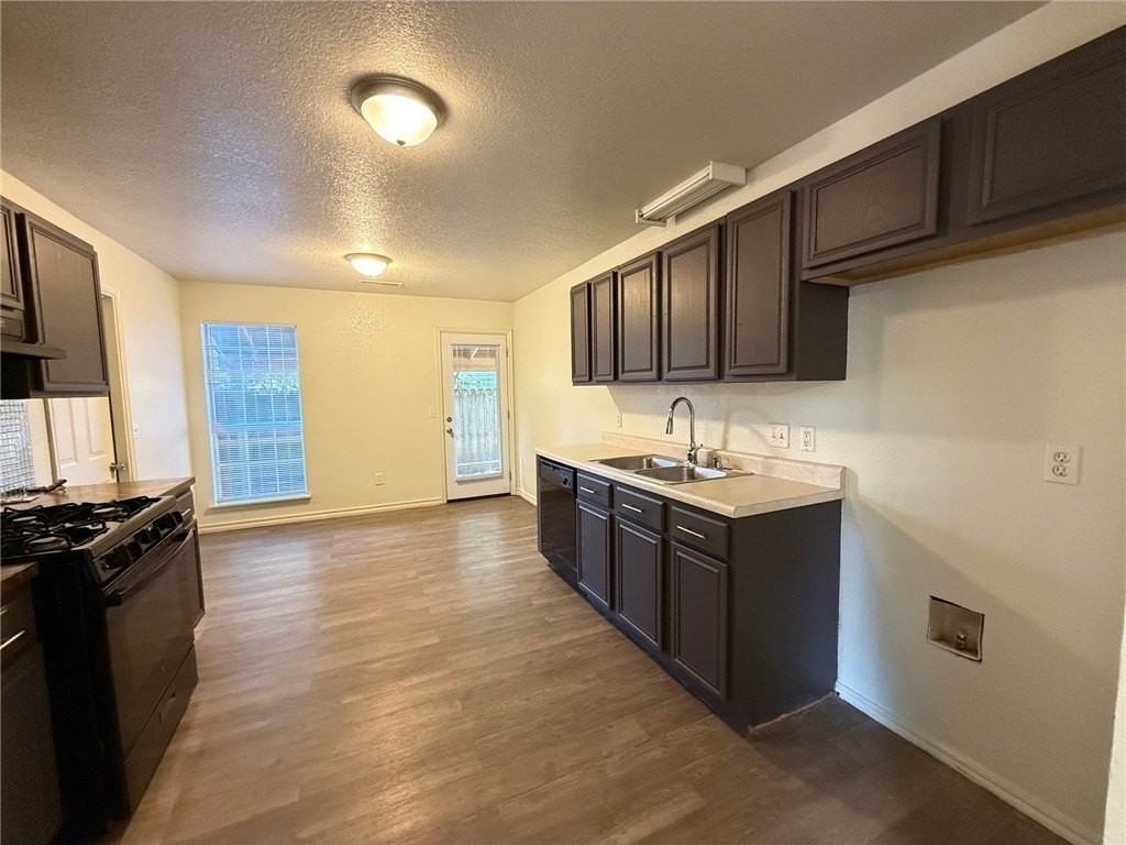 854 Tamarack St - Photo 5 of 18