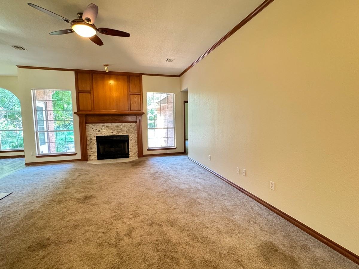 4917 Baker St #1 - Photo 4 of 27