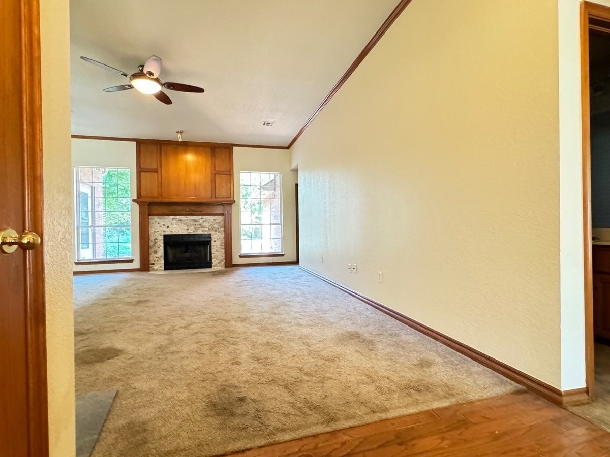 4917 Baker St #1 - Photo 5 of 27