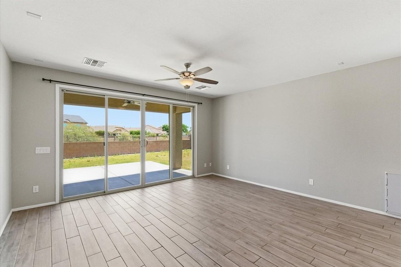 26129 N 133rd Ave - Photo 4 of 24