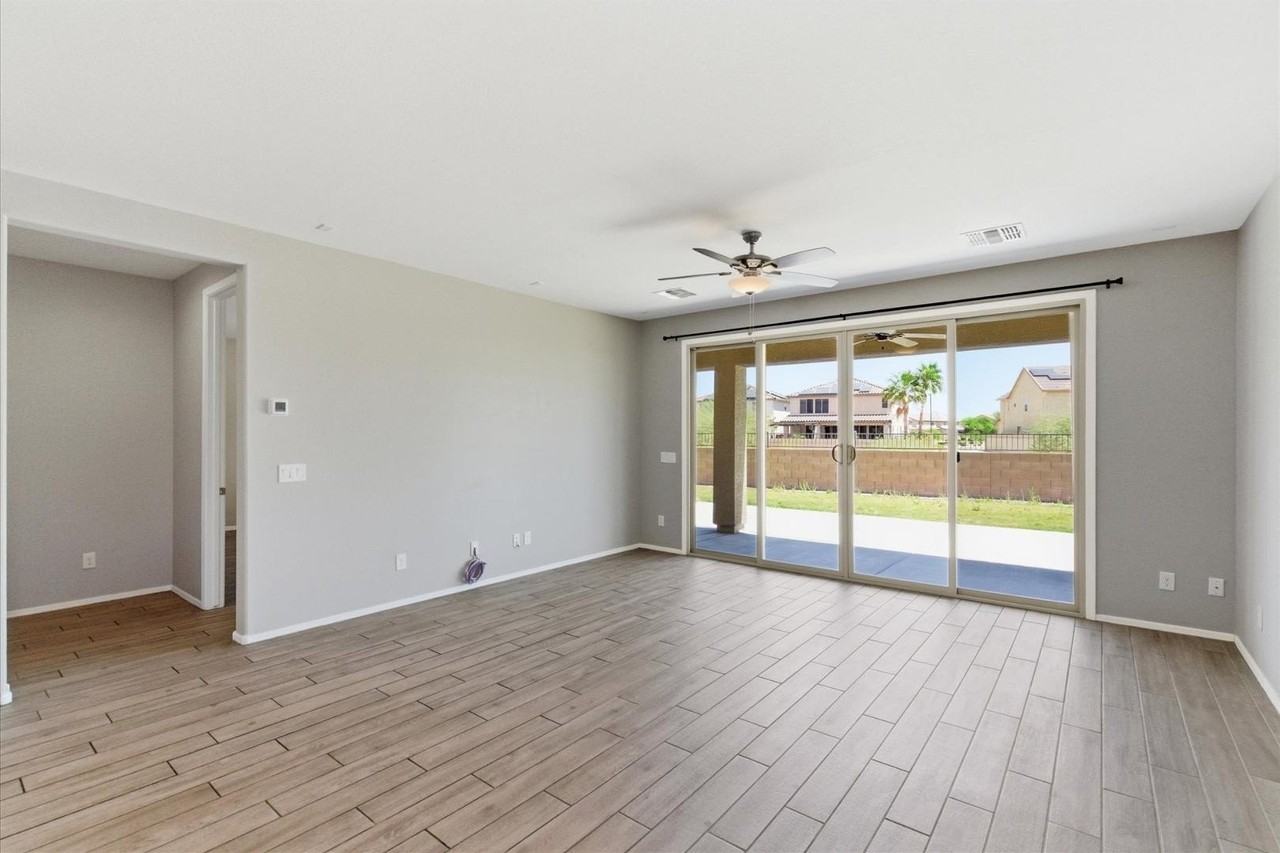 26129 N 133rd Ave - Photo 5 of 24