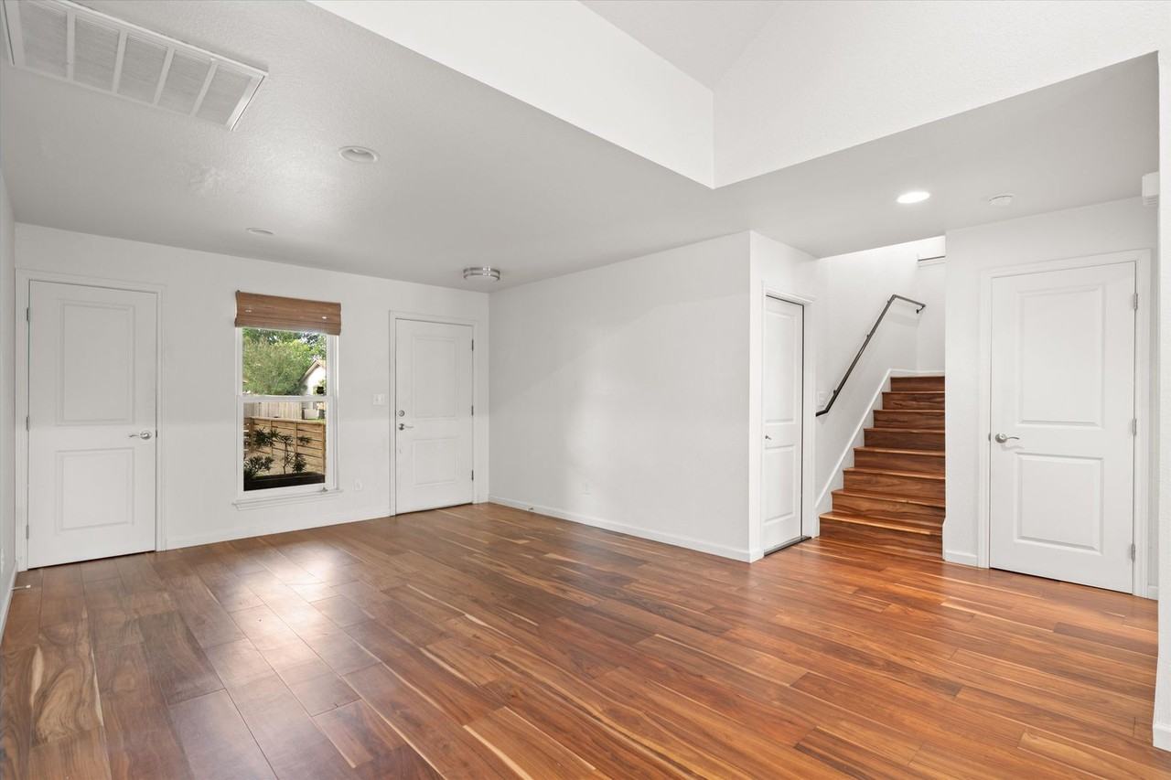 1504 Sahara Ave - Photo 2 of 49
