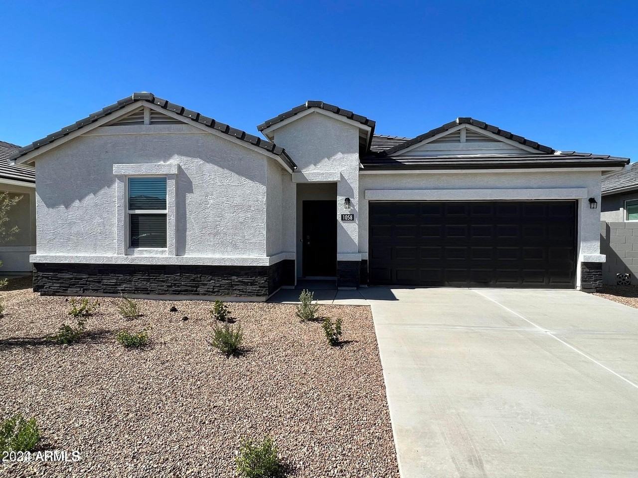 1058 W Avalon Canyon Dr