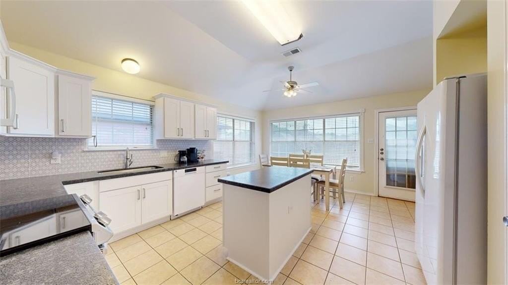 810 Camellia Ct - Photo 6 of 29
