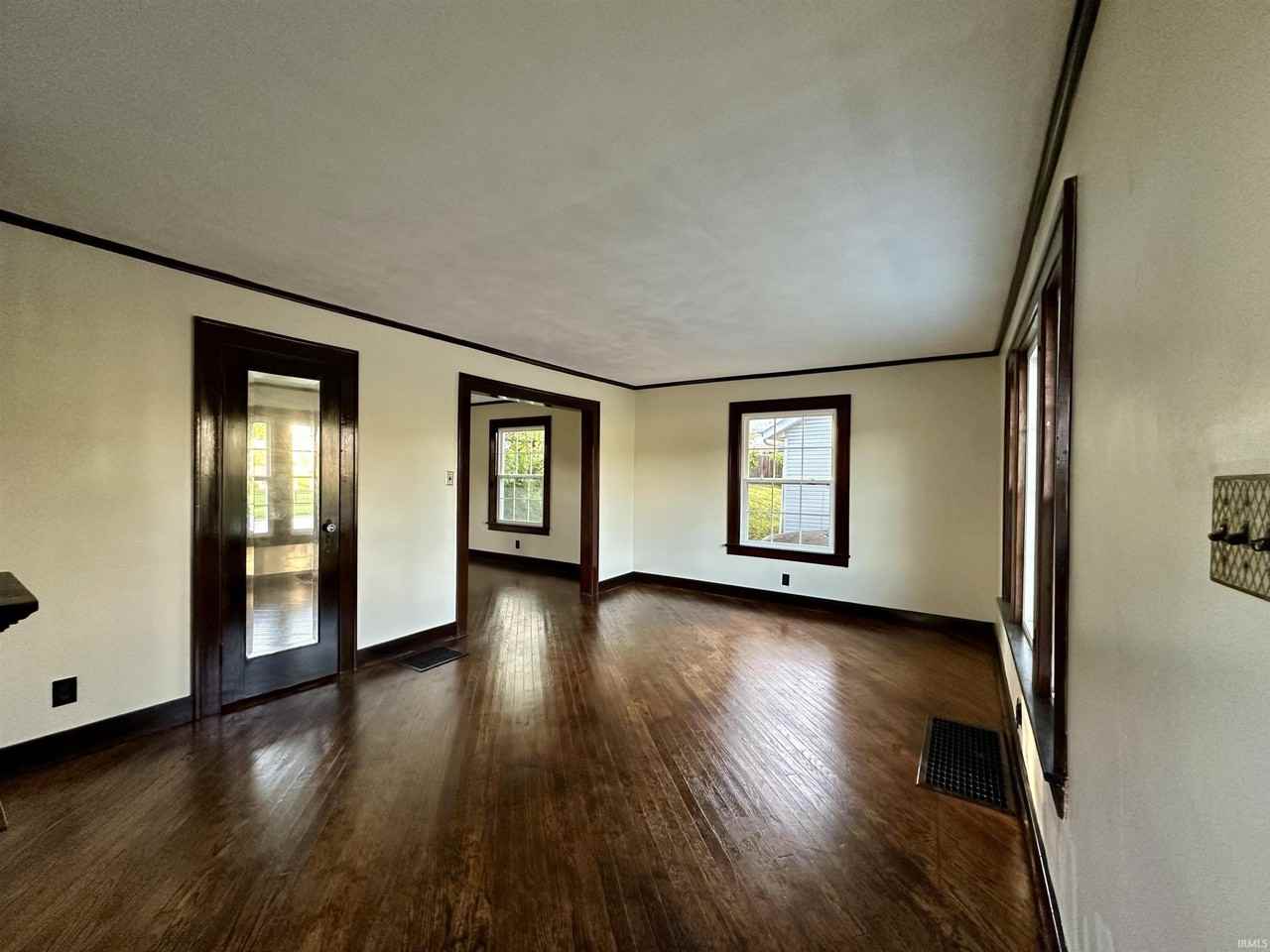 2017 M St - Photo 3 of 8