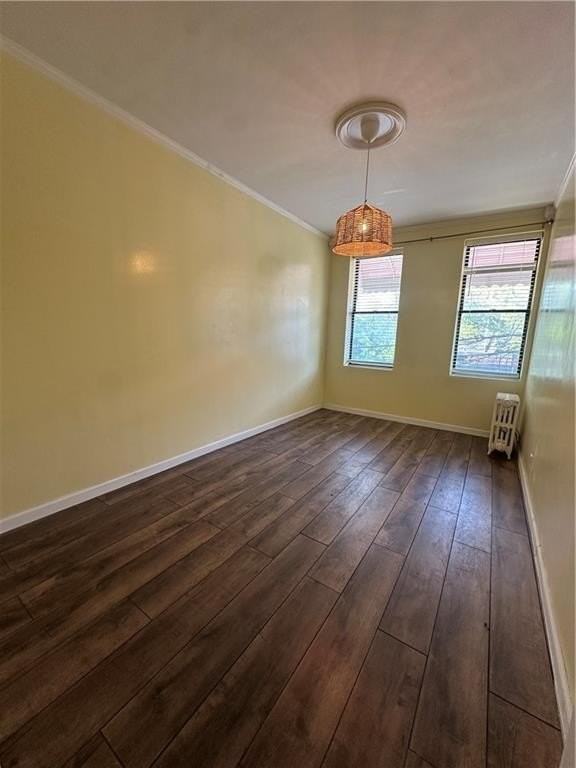 649 Winthrop St - Photo 3 of 10