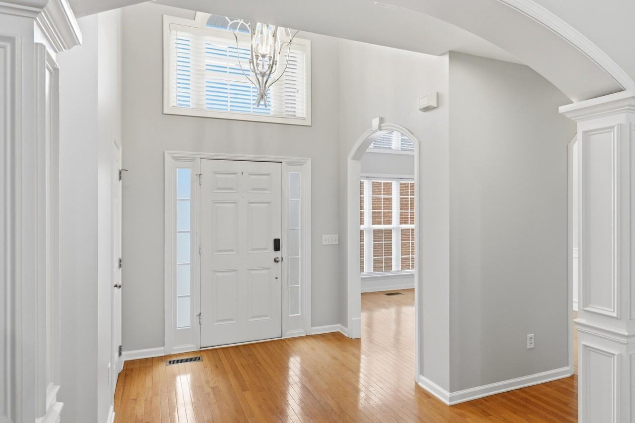 9186 Belleau Ridge Dr - Photo 4 of 33
