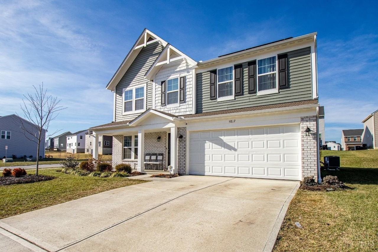 5817 Montrose Ct - Photo 3 of 41